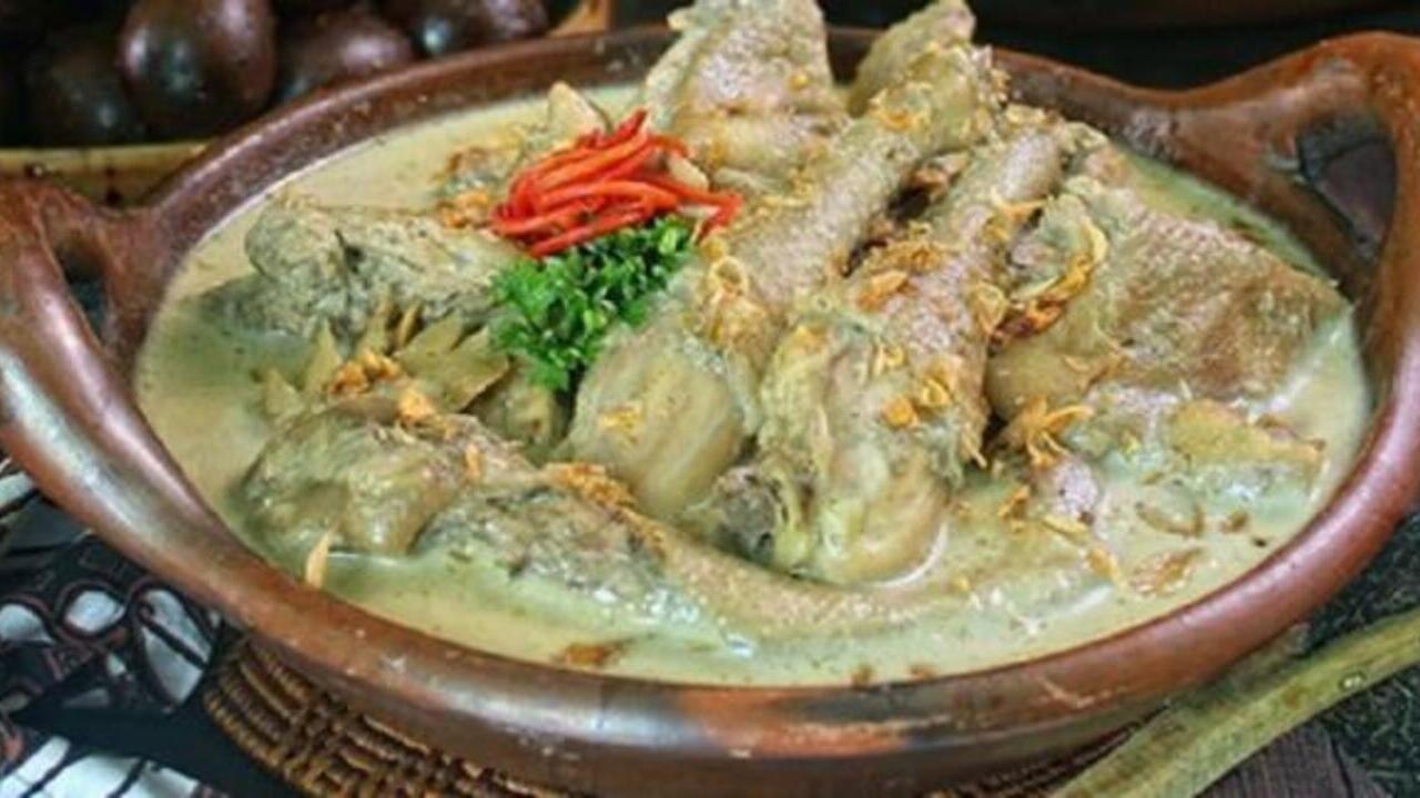 Ayam/Bebek Santang, Lauk Berkuah Santang Khas Minahasa